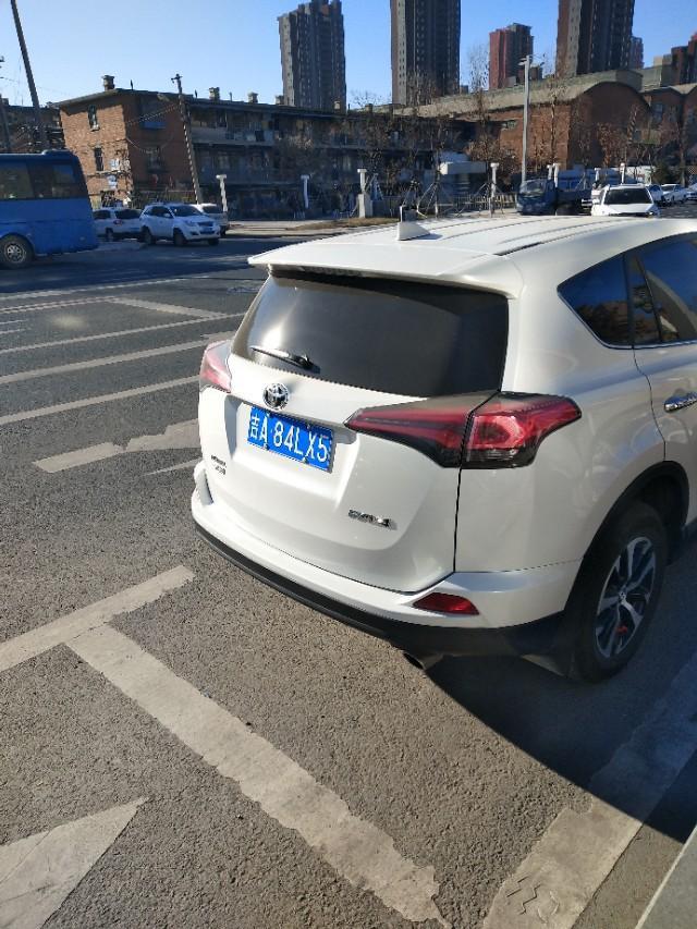 RAV4荣放更换原厂轮毂价格大约是多少？