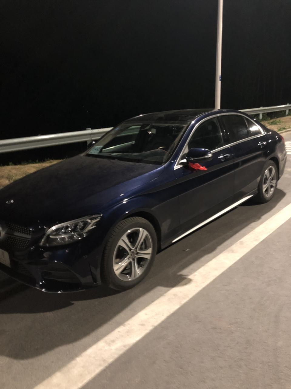 奔驰c级-为什么我2019款奔驰c260L现在油耗这么高？我2000公里之前，12L/100公里，现在2200公里，需要17，18L/百公里，我想知道这个是为什么？有人说节气门，不应该啊，我2300多公里的新车，还是1.5T混48V的，排量不大，都是新的，为啥油耗这么高呢？应该越开越低，为啥越开越高呢？
