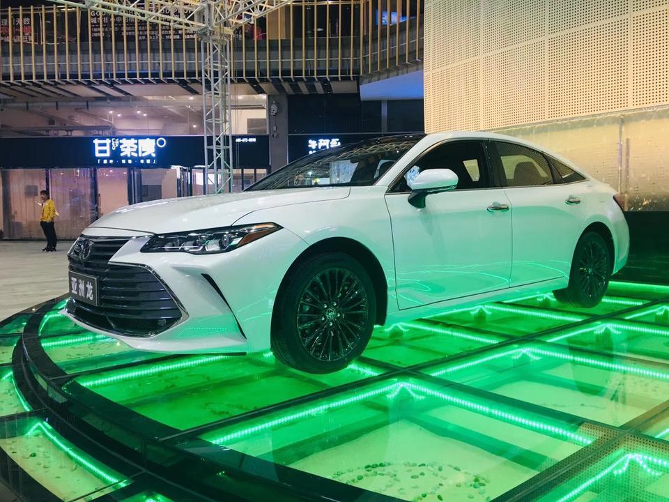 rav4荣放-今年买车，一直在纠结亚洲龙还是即将上市的RAV4，城市家用居多，两个都喜欢啊。。求朋友们解惑