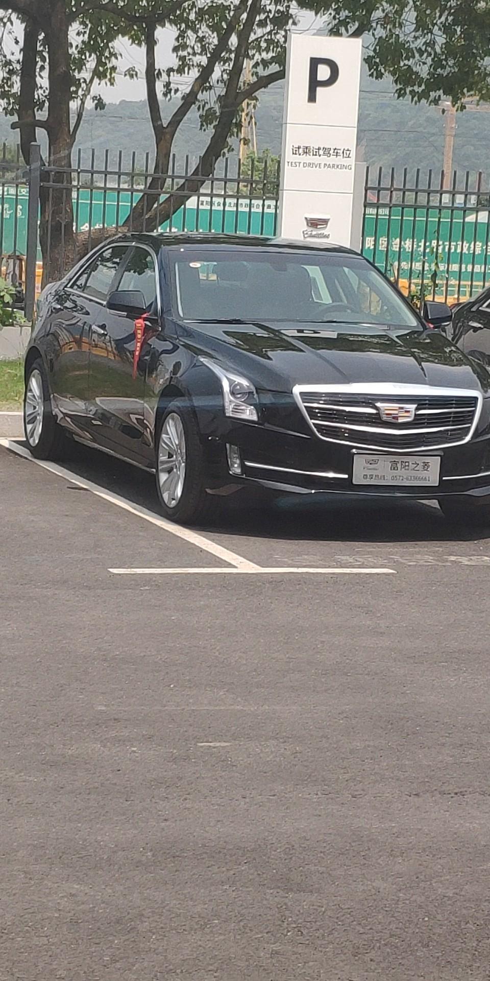 凯迪拉克ats-l-感觉这车油门很难控制啊，跟车的时候不是太慢就是太快，起步油门多踩一点发动机声音来的响就是不走。这个自动挡油门到底要怎么踩啊。