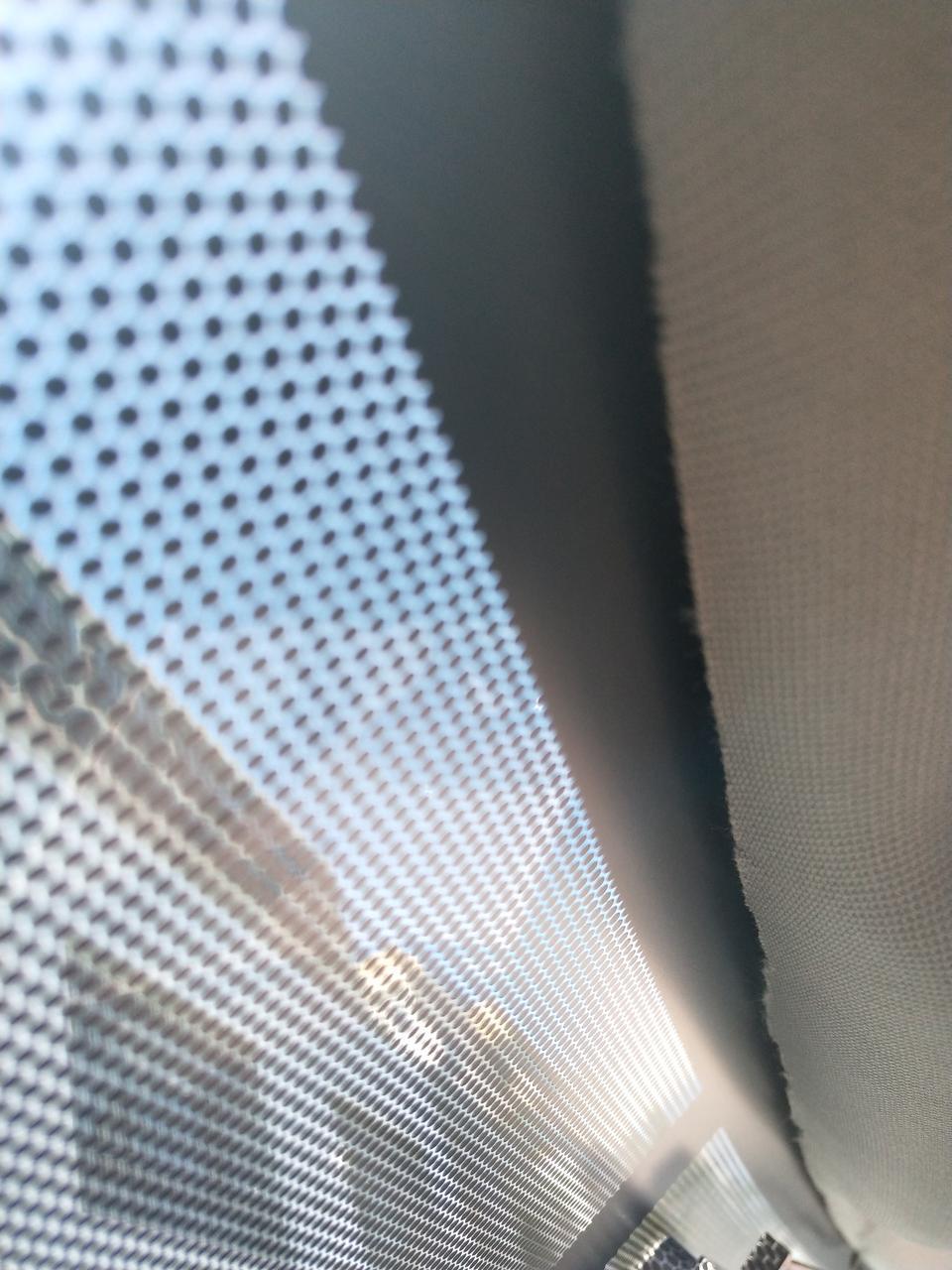 rav4荣放-荣放前档上边沿没有胶条吗