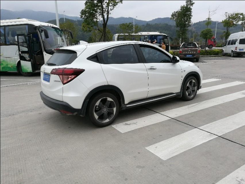 奥迪a3-这奥迪车A3不错，行情不知道多少钱可以买，