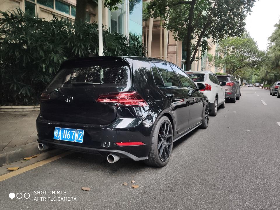 高尔夫-车刚换了短簧+防倾杆+杯士，然后发现原地打方向盘有异响，左右都一样，只要打方向超过半圈就有摩擦声(嘎嘎嘎嘎)，请问有什么可能导致这样的异响？