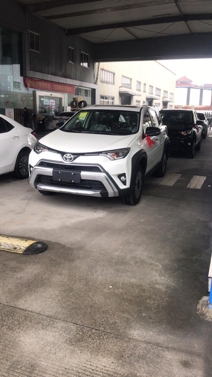 rav4荣放-19款风尚x版，自带行车记录仪吗