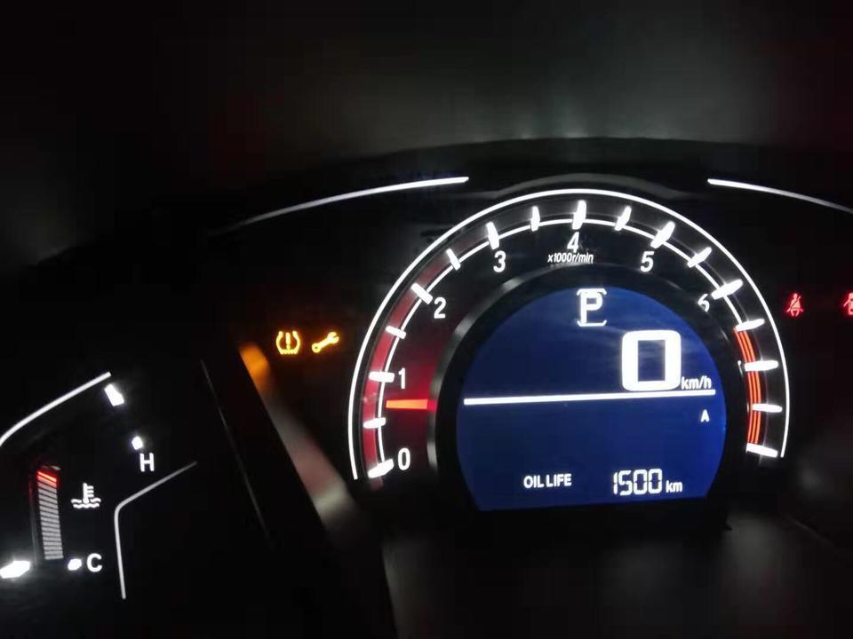 本田cr-v-高速路上跑着跑着就出现这些了