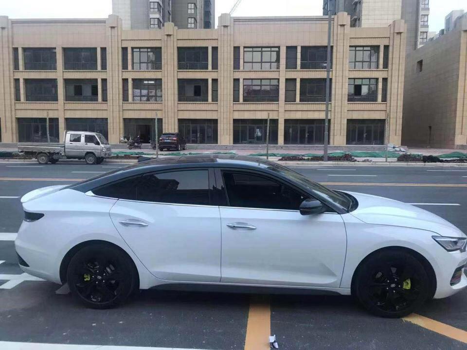 菲斯塔这款车的地盘高度怎么样，跑农村那种山路适合吗