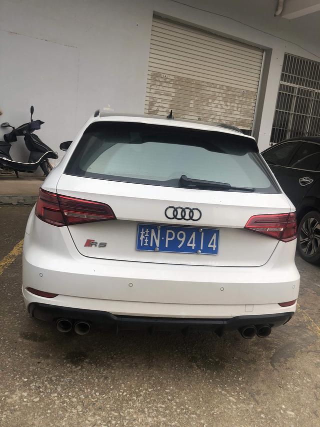 奥迪a3-大家看看这是什么车，RS4？还是