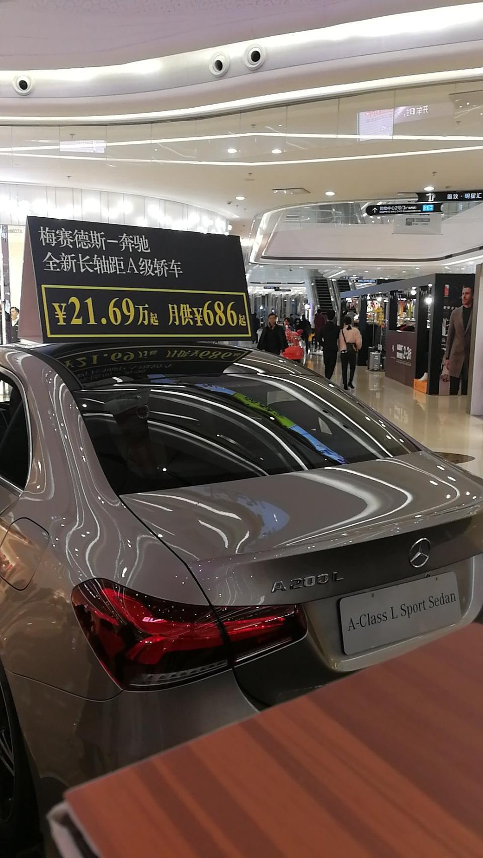 本田cr-v-CRV19款风尚版在行车时有自动落锁功能吗?离开车时会自动升窗和锁车吗?