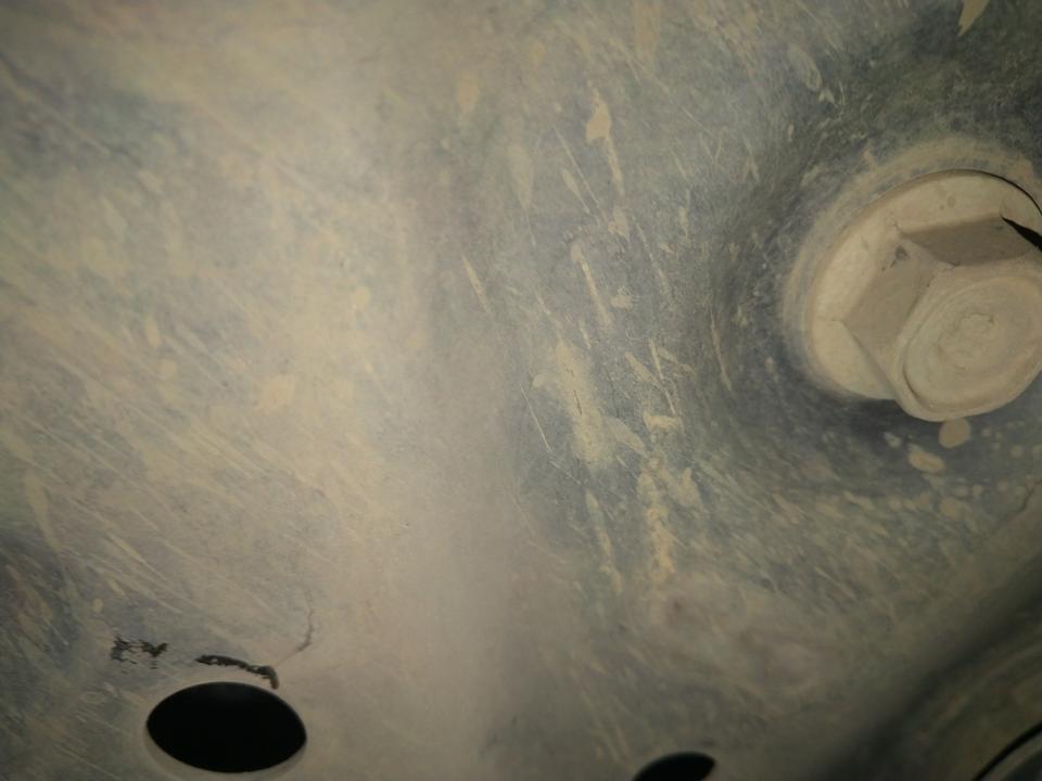 现代领动换个轮胎，把我底盘的漆，顶掉了一点，要紧吗？