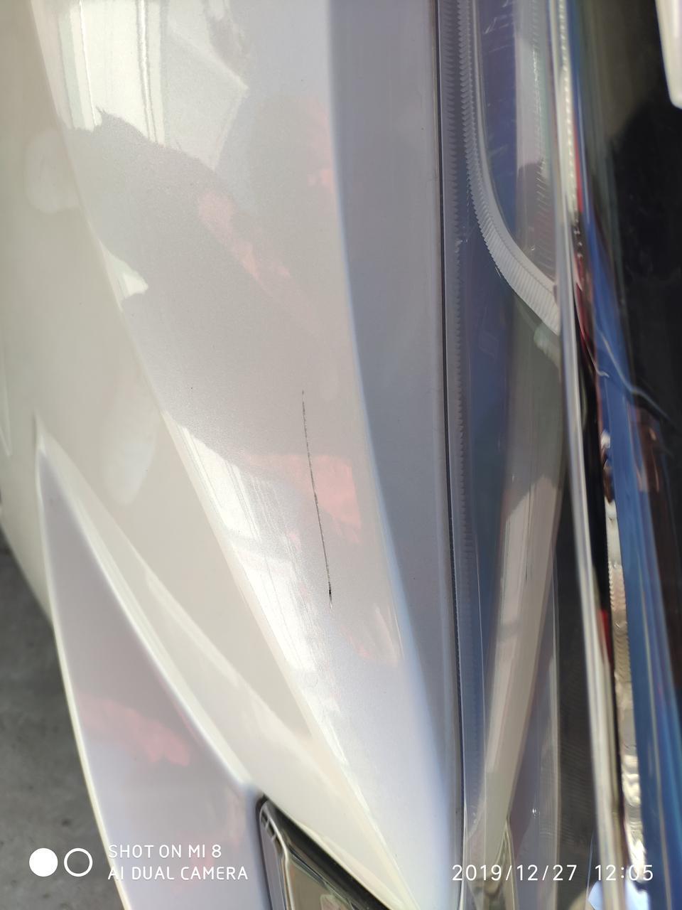 雷凌-刚提的新车，十天就被三轮车给蹭了，心疼死我了，况且是个，四五十岁的女的开的，和她有理说不清，最后一分钱没赔就跑了，请问各位朋友，这个需要重新做钣金喷漆吗，将来有没有色差，大概多少钱