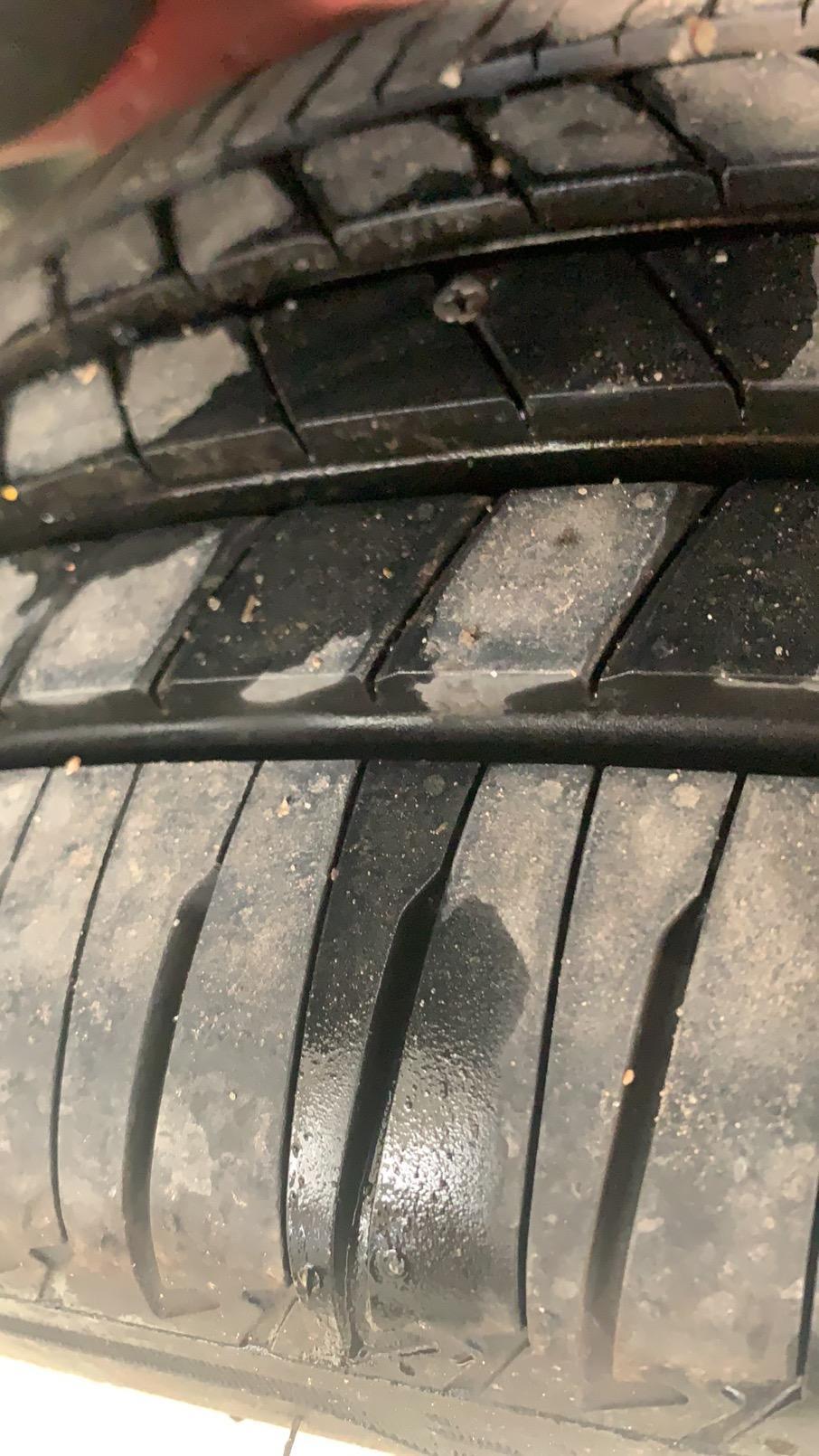 名爵6-新车轮胎被这样扎了。漏气少。然后现在补好了。请问一下，补好了过后会不会有安全隐患，（这个后胎被扎了两颗钉子都在附近）