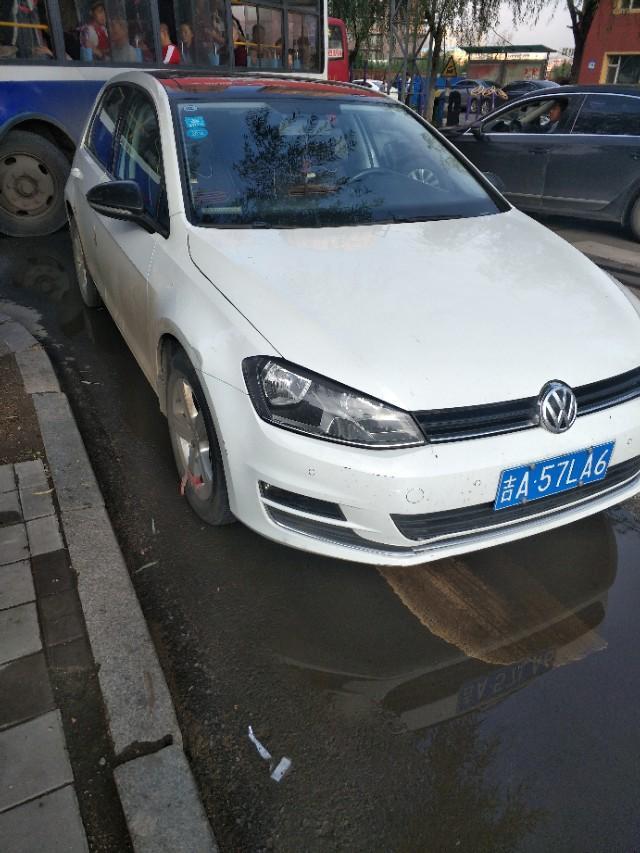 大众高尔夫与速腾哪款车更适合家用？发动机更好一些？
