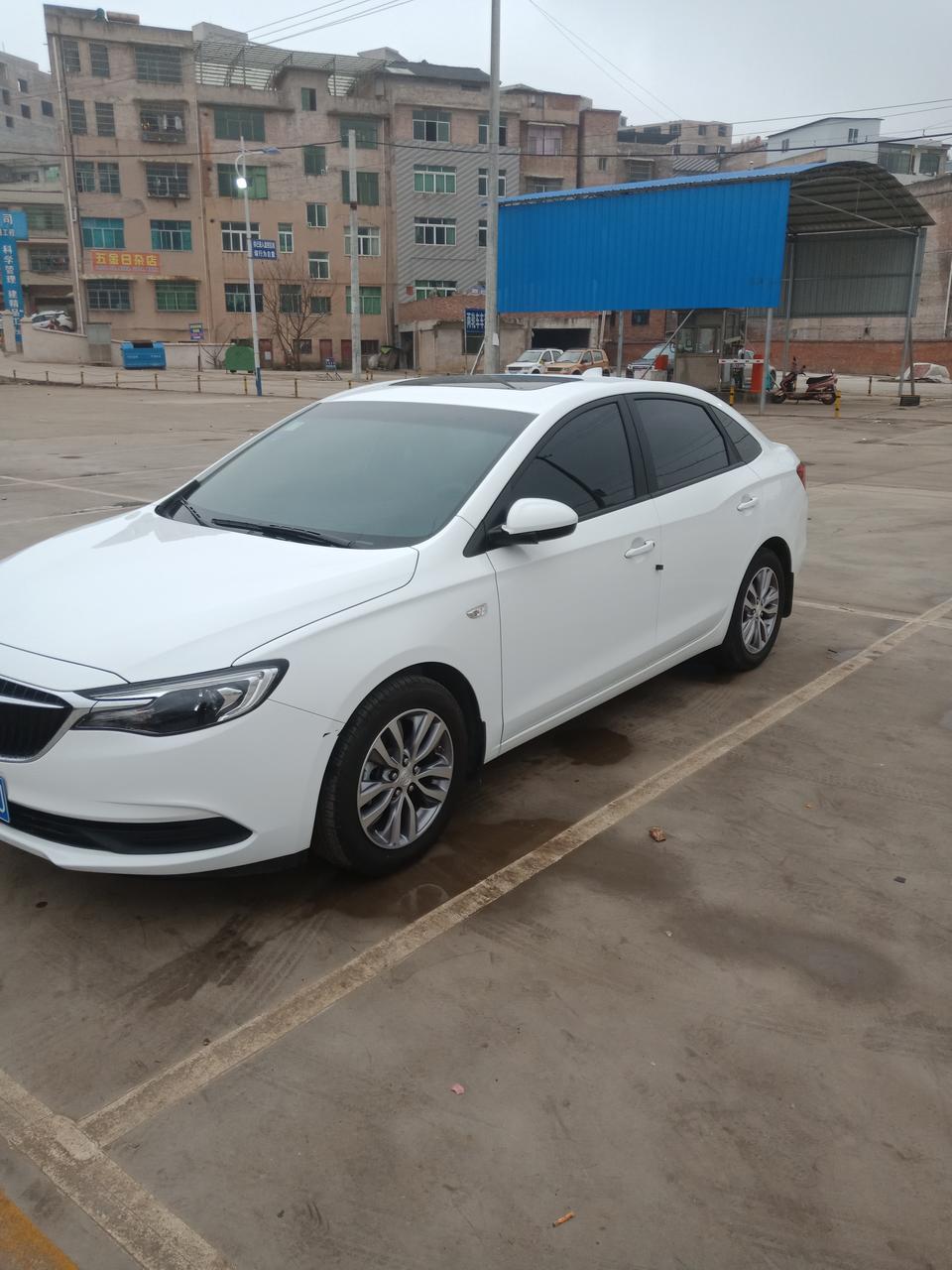 英朗-请问下补漆，颜色跟原车有多大差别，建议4s 店还是在外面弄