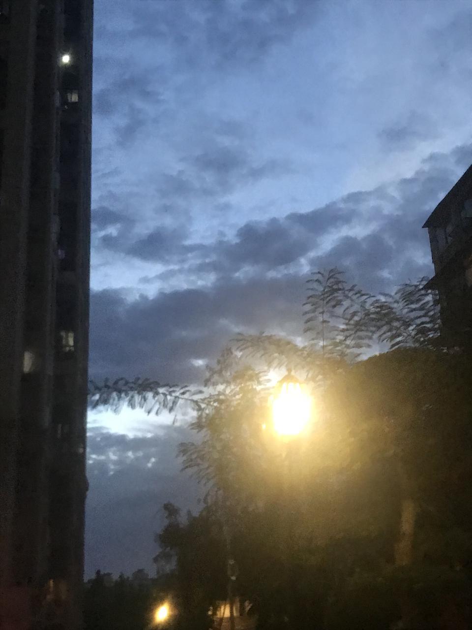 领动-有人换过低配16的轮毂吗，205/55 R16那个？
原车45的胎鼓了个包