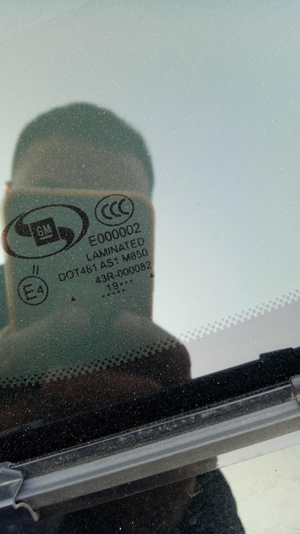 英朗-1:请车友解读下，几月份的？（网上教的跟这不一样，这信息怎么有两行）
信息上怎么会不一样？
2:还有轮胎左前/后能看到日期（4119），右前/后怎么都找不到日期，这是什么情况？