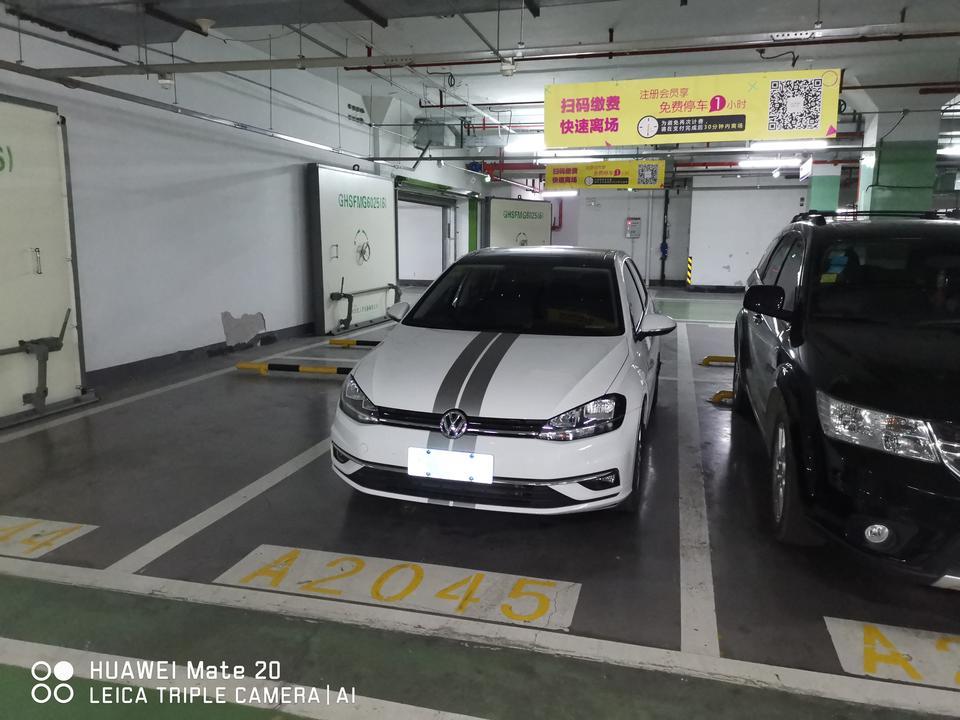 高尔夫-我的小高1.4T 之前一直用金美孚一号 但是美孚官网建议用5W/40的银美孚一号 ，也有网友用力魔 机油  就想问问 夏天用哪种合适