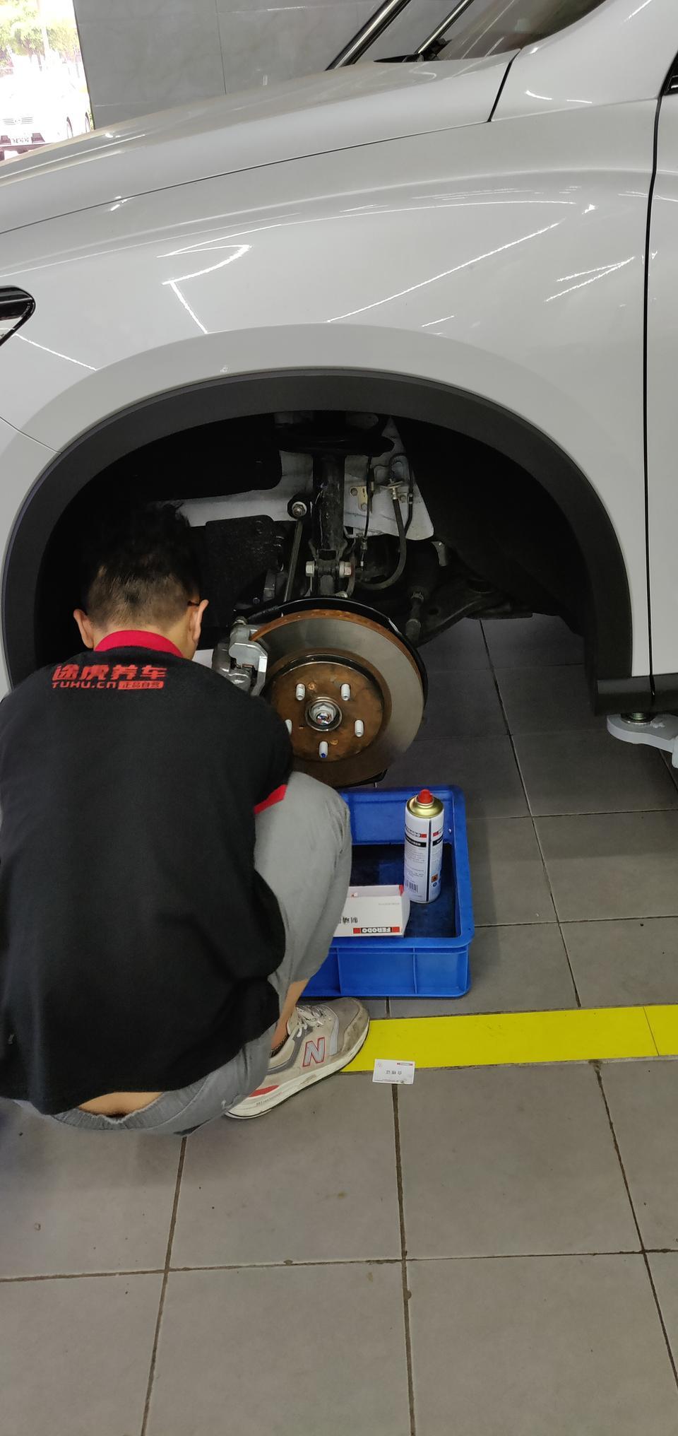 宋pro-新车1100公里，换了个轮胎，途虎工厂店就叫我做一个刹车保养，值得做吗？