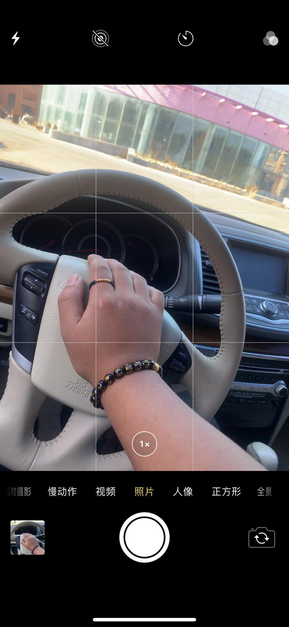 12款的天籁车载显示器不太好使，想换一个，请问换什么样的？性价比高一些
