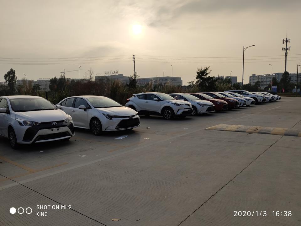 雷凌-请问兄弟们，在外市4s店购车，店里有现车，当天付全款可以把手续、临牌办好自己开回来了吗？感谢回答！