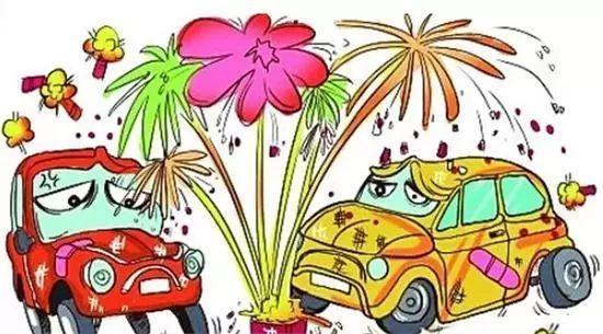 雷凌-车辆被鞭炮炸了，保险赔不赔？

在阵阵鞭炮声中，到处都洋溢着新春的欢乐。但也有些车友可能会遇到一些鞭炮带来的烦恼：爱车不幸躺枪被鞭炮给炸伤了。遇到这种情况该怎么办呢？