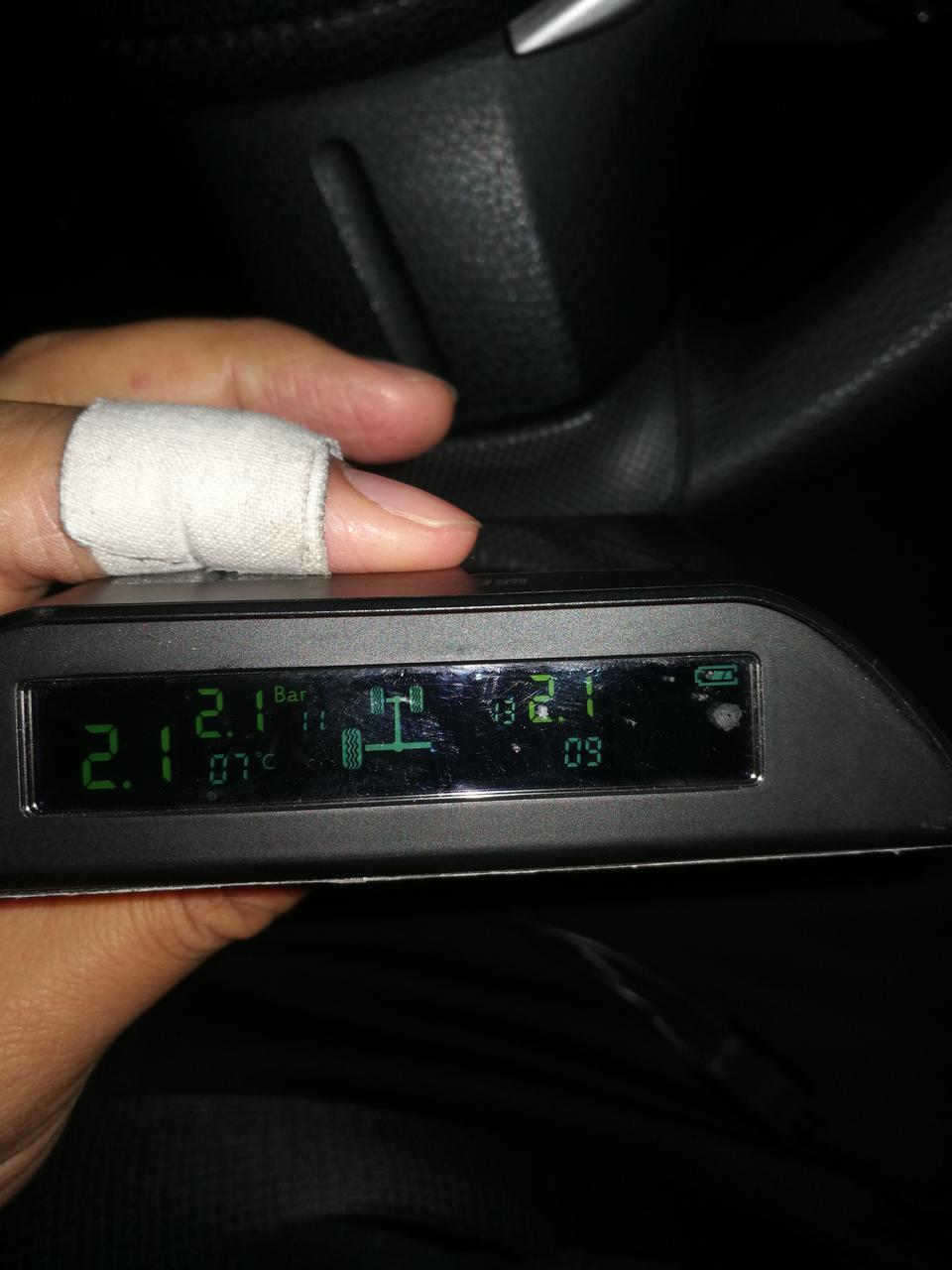 16款雷凌，车轮胎没问题气压足，今天充上电就一个劲的提示如图。