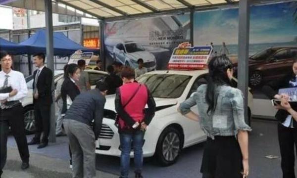 雷凌-买车时可以直接去车厂家买吗、为什么？