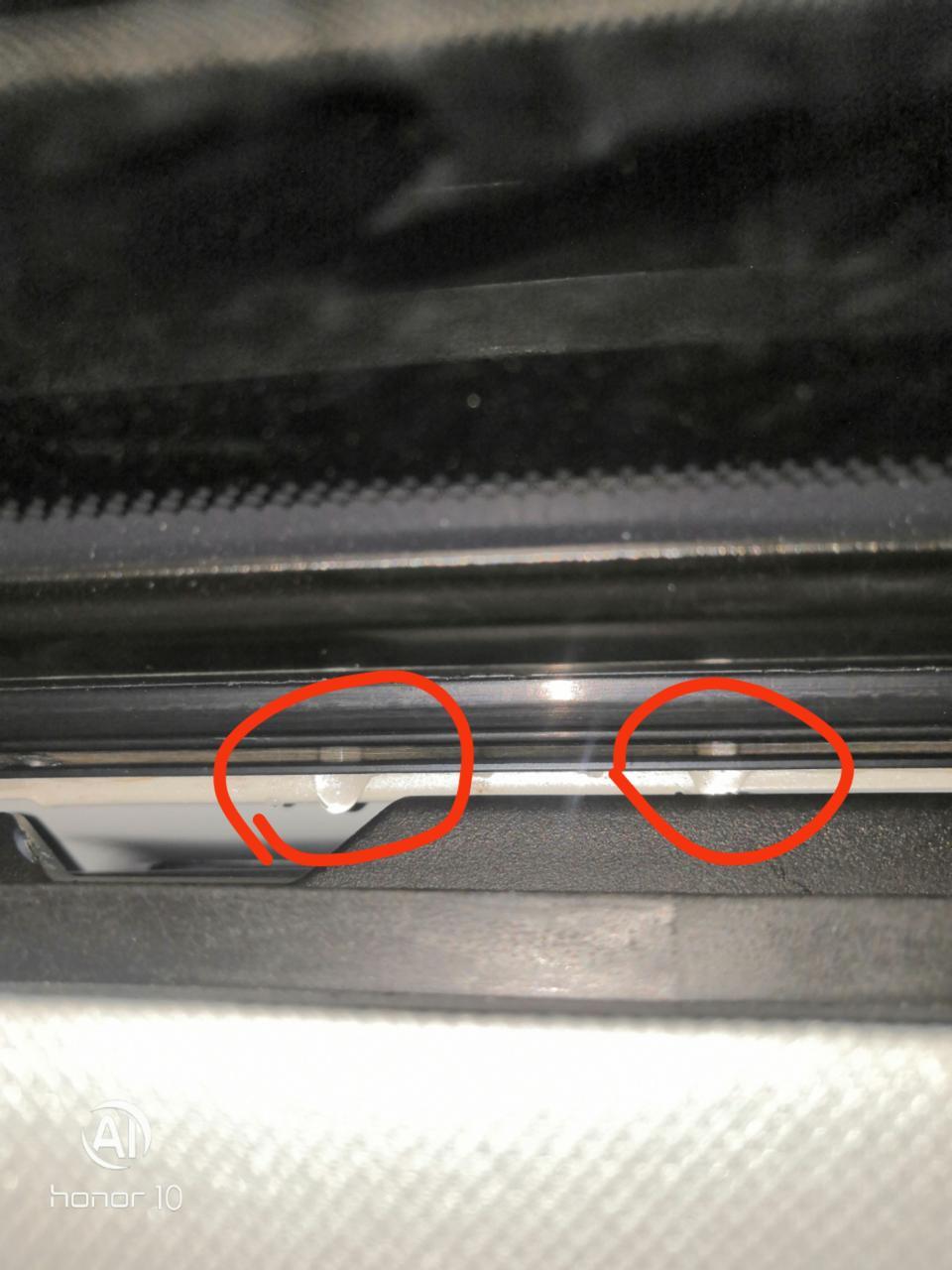 名爵6-刚提的新车，晚上下大雨回来发现天窗渗水，水珠子很明显，去4s店问了说是正常现象，请问新车就这样真的正常吗？