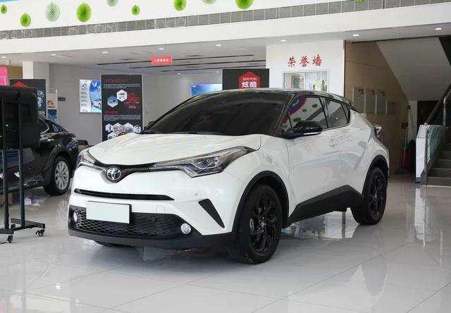 丰田c-hr-订了chr黑白豪华天窗，月底提，想问问车主们怎么磨底油耗阿？这辆车有什么需要注意的吗