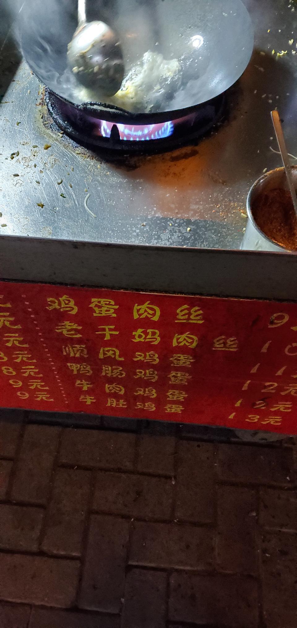 福克斯-买19款还是18款比较好，想买20款顶配。帅气。但是听说19款进口发动机，新款不是了是吗，有没有什么差距