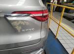 哈弗f7-前段时间尾门自己撞了一下报保险在4s店换了个尾门，结果是这样的，车牌螺丝盖没了要求你自己买，前两天做个活动贴了个类似实习标志类的号码贴纸，直接就把油漆贴掉了，我想说这质量真的太次了。????