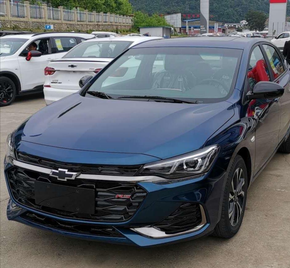 科鲁泽-各位车友好，过两天去提车，但是行车记录仪要自己买好拿去4S店安装，请问一下大家都用的是那种牌子的行车记录仪？