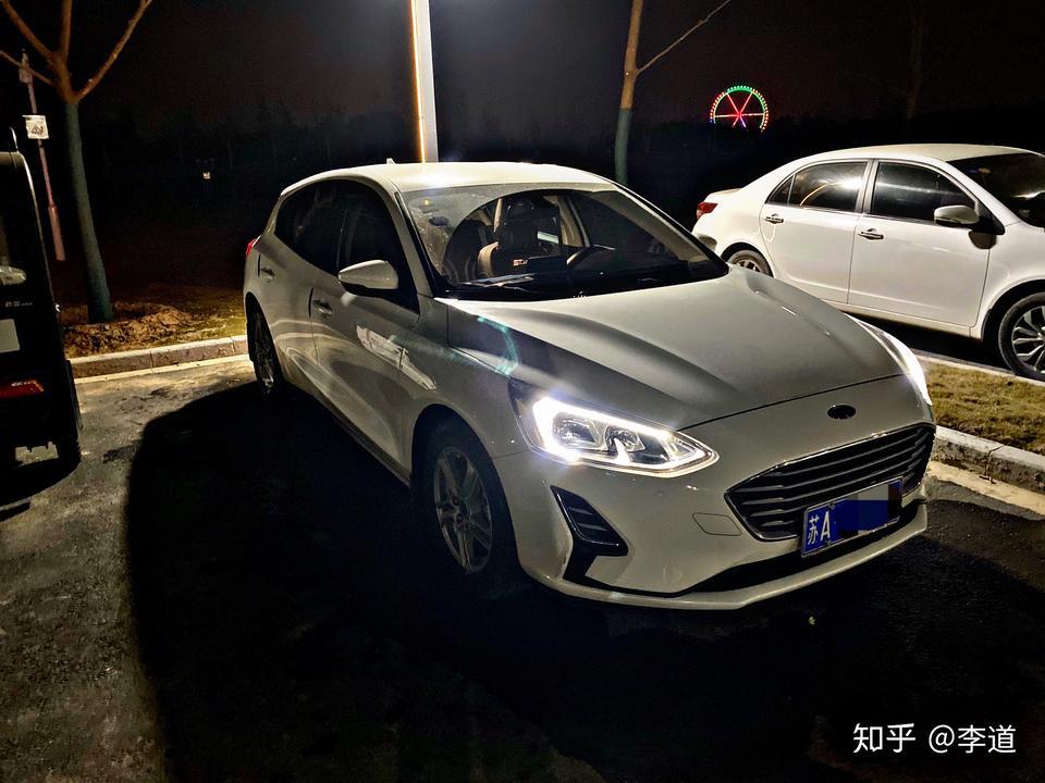 有19福克斯手动的车主吗，我这边目前6000公里，做完首保，2000转上下挡杆抖动共振，发出异响，过了这个转速就正常了，每一档2000转都震
