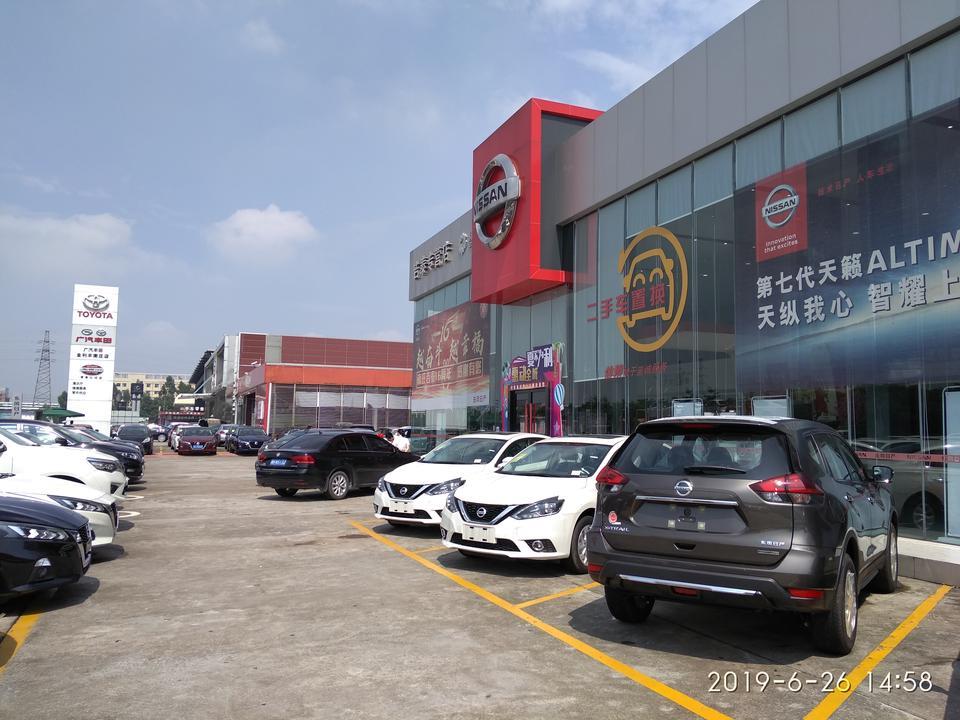 逍客-6月21号提的新车
6月26号下午去4S店取行驶证，车辆停在4S店门前车位被撞对方跑了，找4S店调取监控说该监控维修，好心凉车牌都没上，这么大4S店客户最基本保障都做不了，销售就叫我出险，车友们我该如何处理。