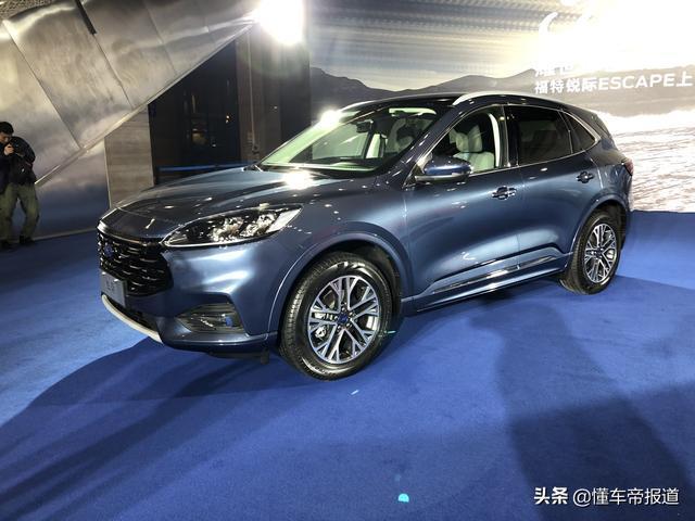 最近几年福特在中国的销量连续走低，除了几款畅销车型以外，几乎很少看到新款的福特车型，但是全新的福特锐际，18万起，全系标配的四驱，对于福特翼虎会有个不少的冲击，锐际会完全取代翼虎吗？