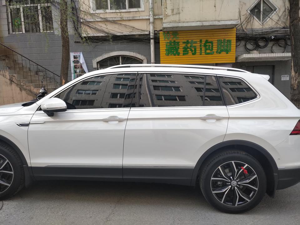 大家的途观L，方向盘打满是几圈