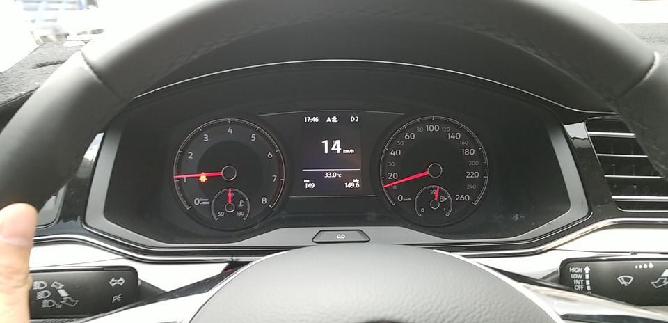 凌渡-7这个仪表盘的灯光有时全亮，有时又不亮，是什么原因？