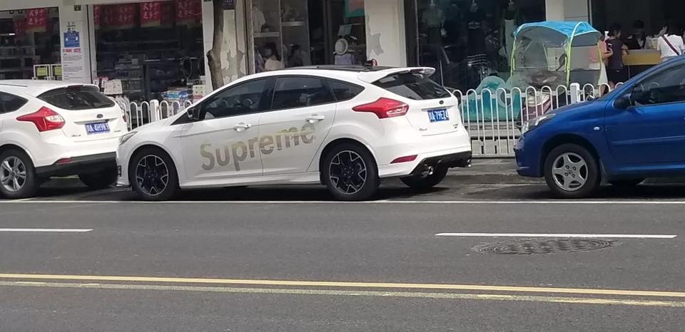 福克斯方向盘比别的车重，特别是转大弯速度再快点，感觉都转不动，大家都这样吗？