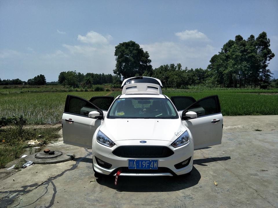 我的福克斯1.6急加速 转速到4000左右就有烧糊的味道才两万公里
