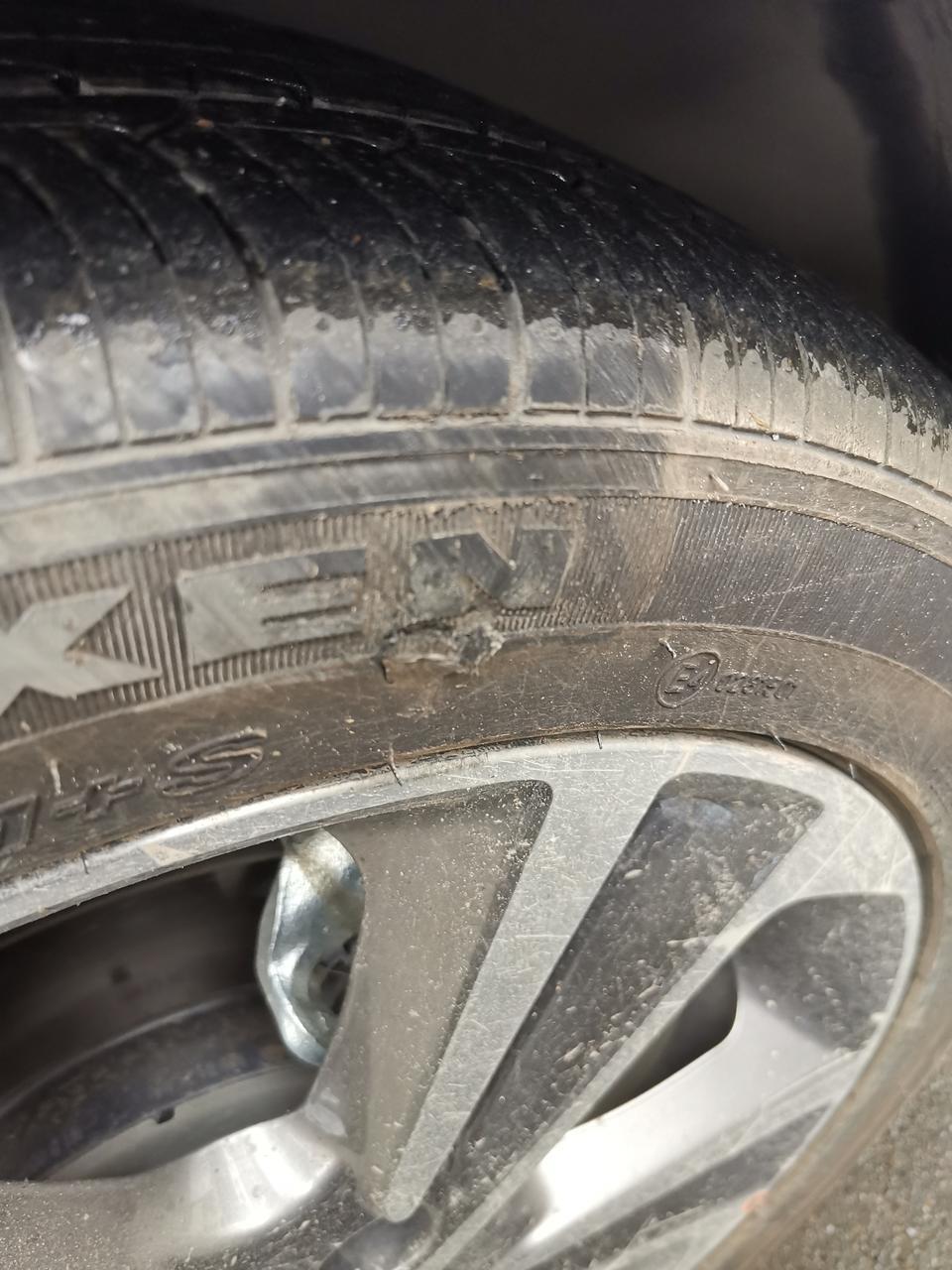 领动-轮胎蹭了个小口子，要不要换？才7千多公里，换的话推荐个轮胎吧
