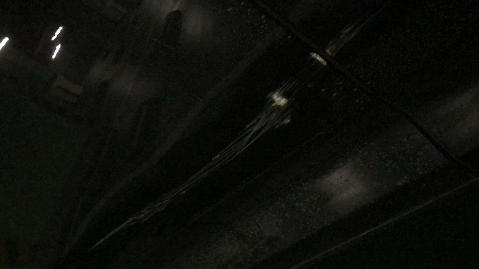 奥迪a6l-请问大佬们车身两边这样的划痕修复大概要多少钱