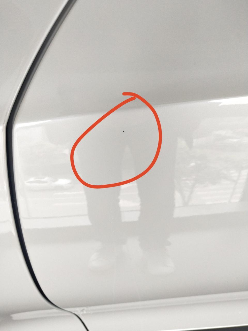 宝马3系-验车的时候，发现油漆掉了一个小点！
然后解决方案是，4s点漆修复，现金优惠1000元，大家觉得合适吗？