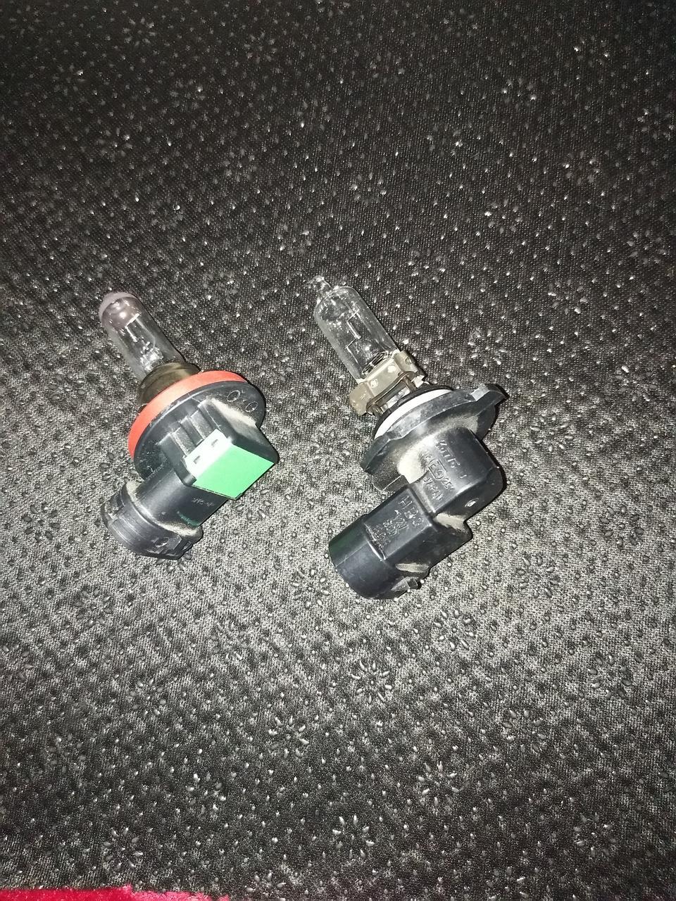 思域-原车的  有知道哪个是远光灯的吗?