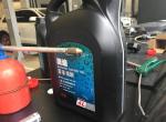 奥迪a4l-这是奥迪4S店保养的机油，常规保养1000出头，后来问了下修车的朋友，说这是半合成的，SM级，不知道是不是？