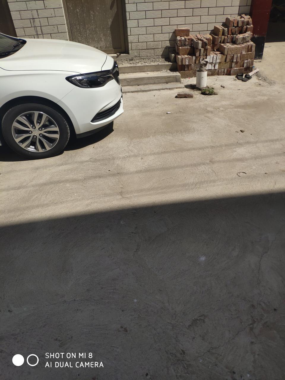 英朗-车停了之后前面  车前脸风扇还是嗡嗡响  是故障嘛