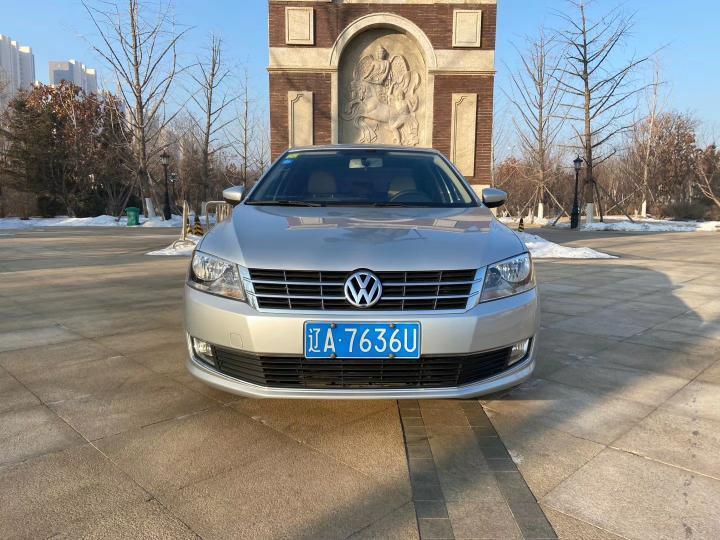 这张12年大众朗逸脸  多钱带回家合适   不贪便宜    只求行价～有木有资深大手子  帮瞅一眼  车款如第一张图片