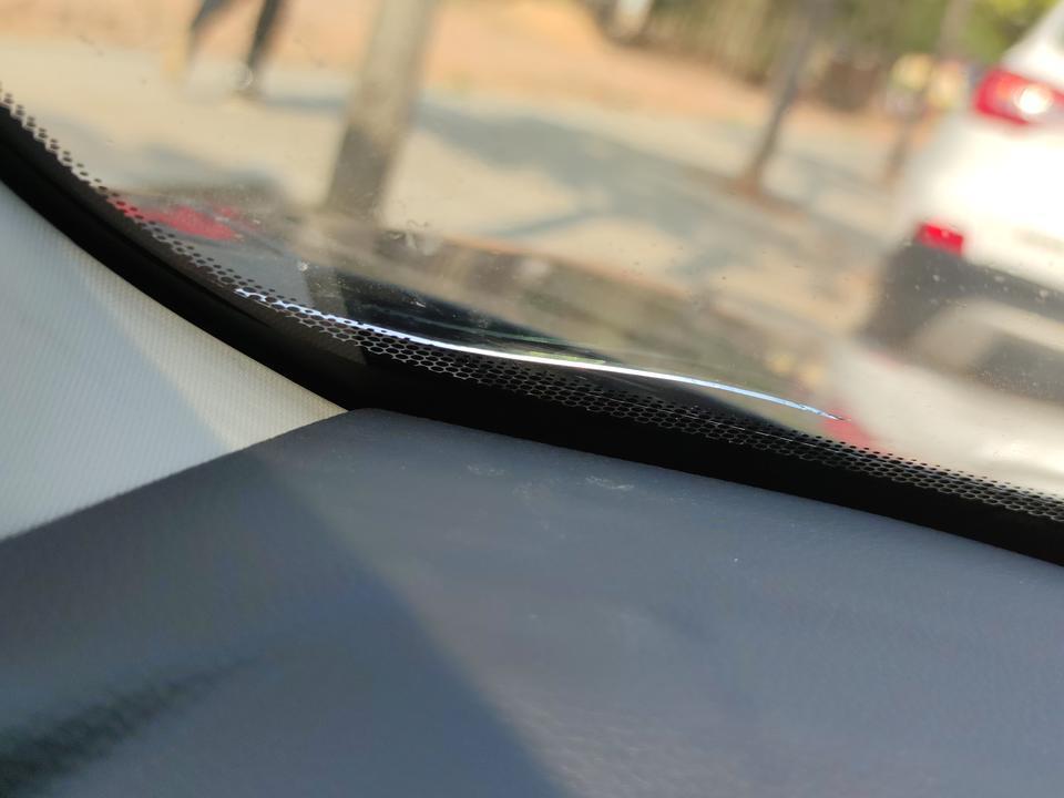 我是汽车小白，请问一下写前挡风玻璃这样有事嘛？需要更换嘛。十代雅阁