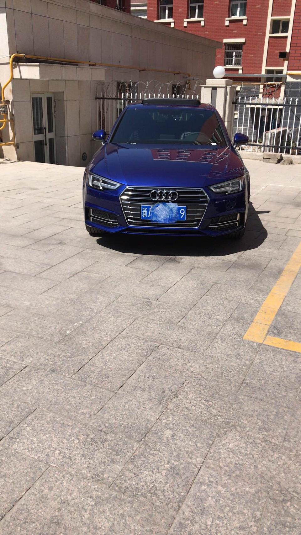 奥迪a4l-请问A4L车有雨伞吗☂️