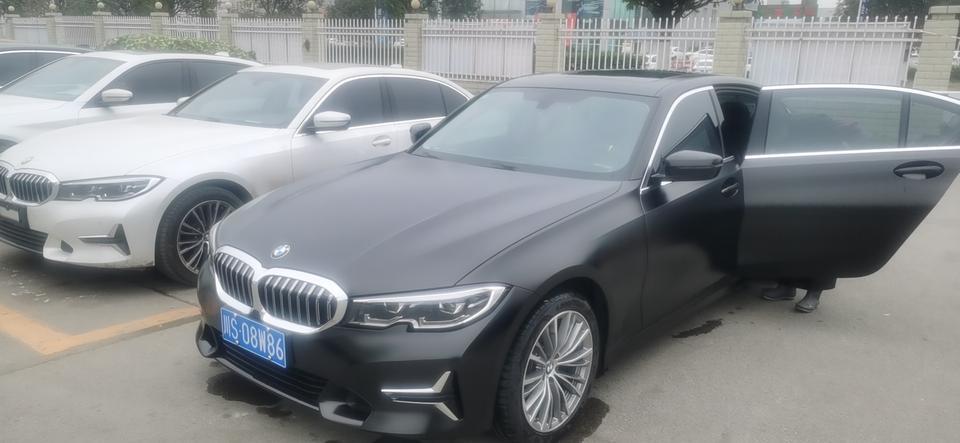 宝马3系-请问下各位车友 刚买的新车1月份提的 2000多公里 中控模块不断出问题 你们也遇到过吗 我开始是Usb模块损坏 然后后面就是蓝牙连接不上 准备明天去检查 有点郁闷