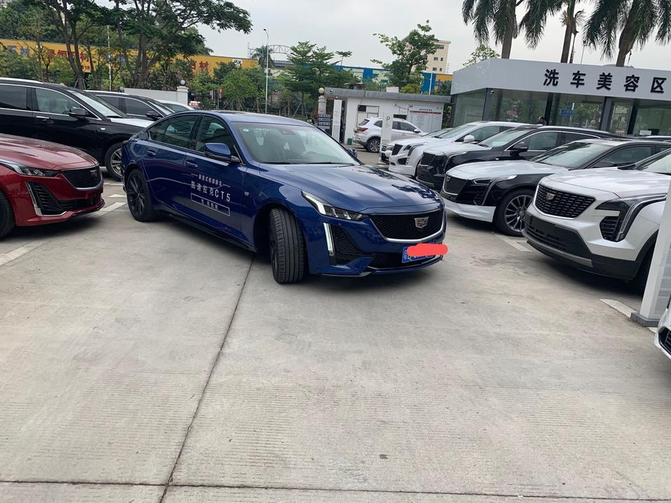 凯迪拉克ct5-今天试驾了顶配。老实说没有我想像中的那么好顿挫感太强烈。座椅太硬空间确实不怎么样。