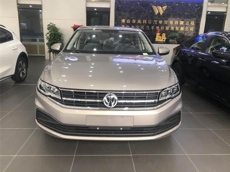 新宝来手舒1.5，1 9年12月份的车，裸车9.35w值得入手吗？